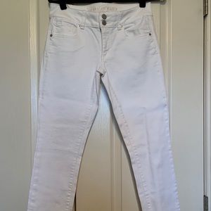White American Eagle Jeans